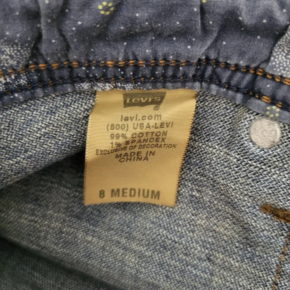 Levi's Women's Classic Denim Jeans 542 - Picture 6 of 7